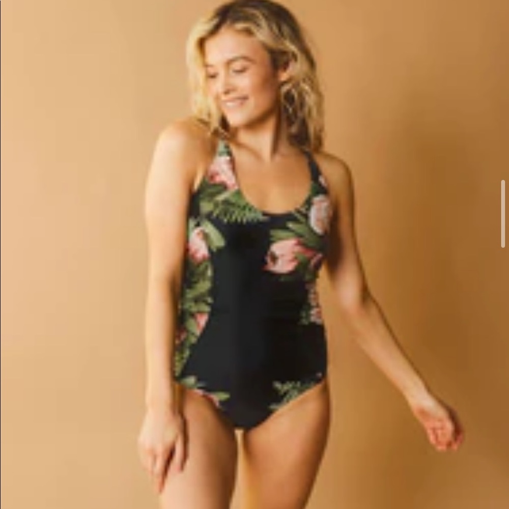 Albion Fit Midnight Dip one piece swimsuit